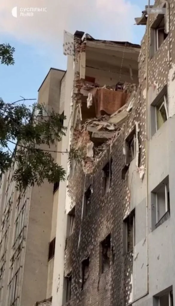 росіяни атакували Львів шахедами і ракетами: є загиблий і постраждалі 2