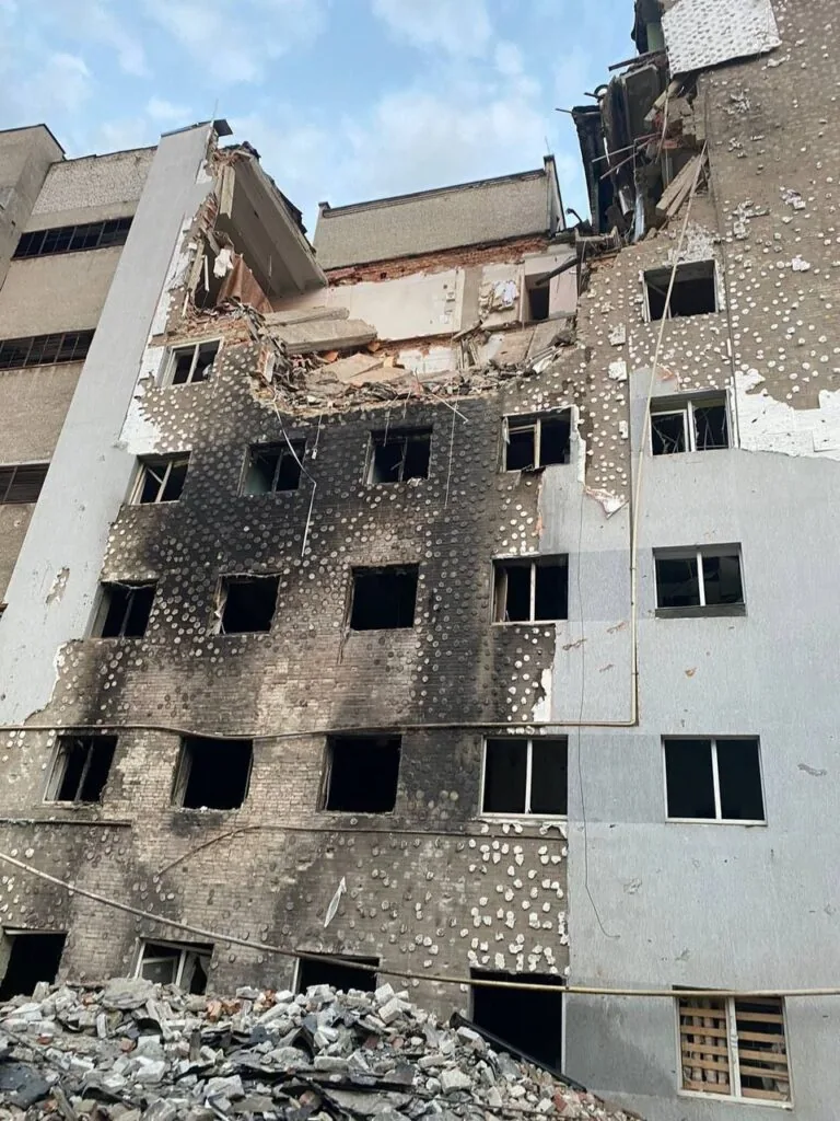 росіяни атакували Львів шахедами і ракетами: є загиблий і постраждалі 3