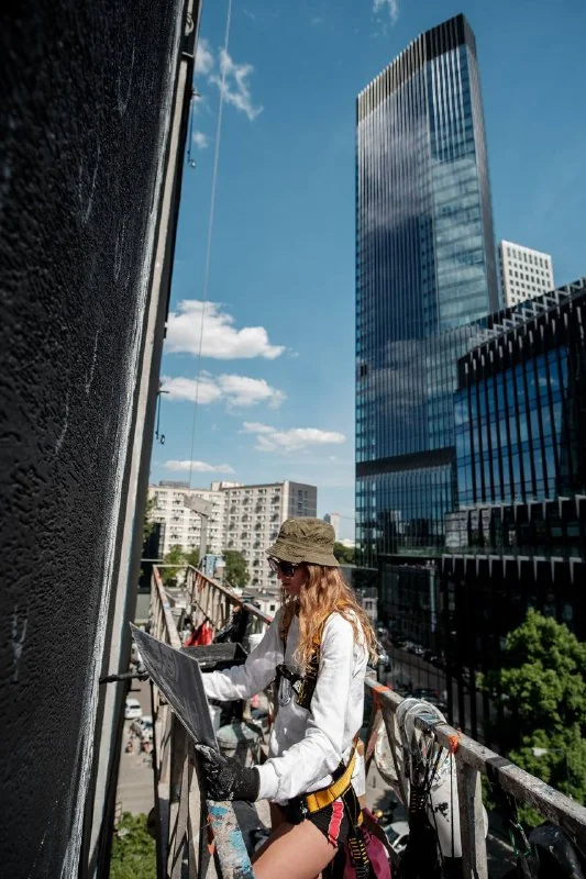 Красуня БУГу: Валерія Пасека з Благодатного підкорює Нью-Йорк своїми муралами 6