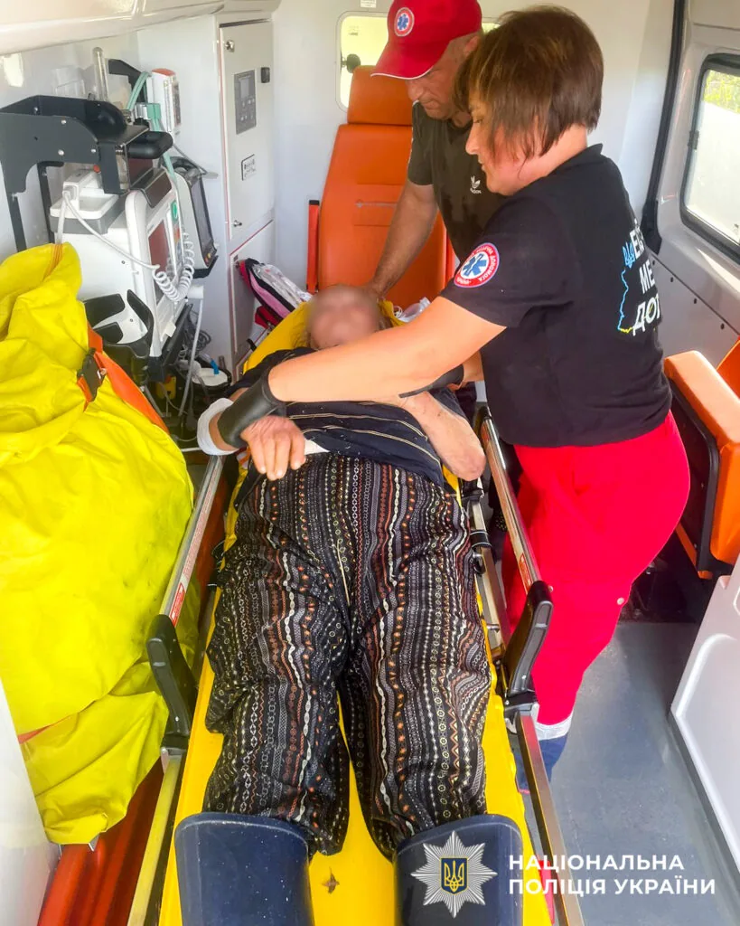 На Рівненщині жінка застрягла в болоті, збираючи журавлину, та пробула там майже добу 3