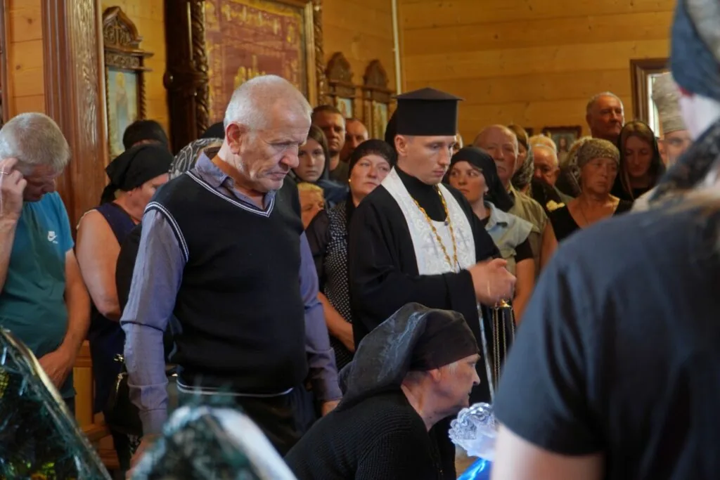 Володимирська громада провела в останню дорогу загиблого Героя Віктора Барщевського 2