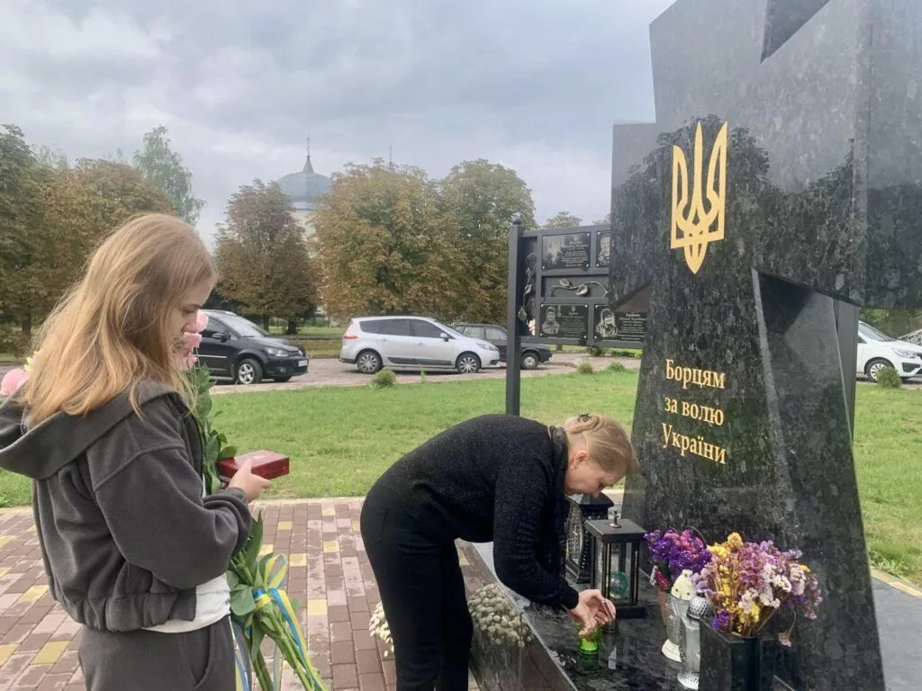 Сім’ї загиблого військового з Литовезької громади вручили орден «За мужність» 5