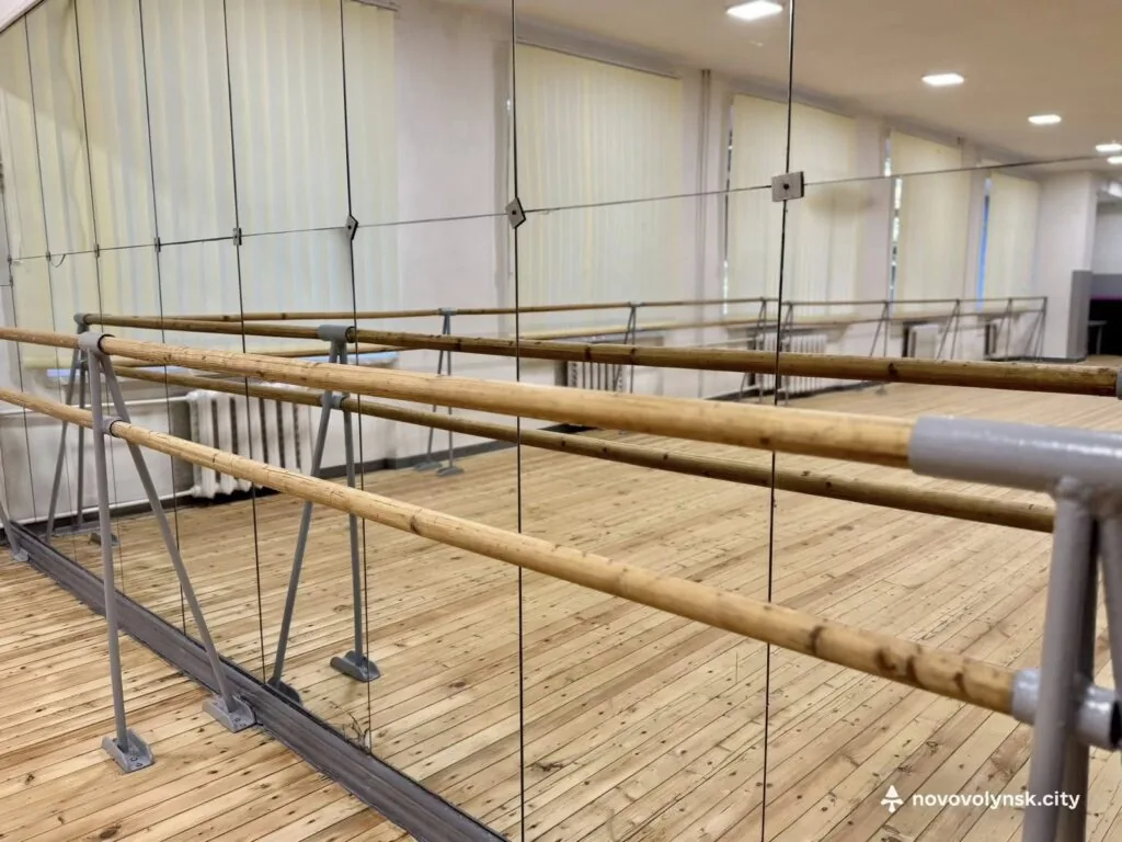 У Центрі дитячої та юнацької творчості у Нововолинську відкрили оновлений танцювальний зал 4