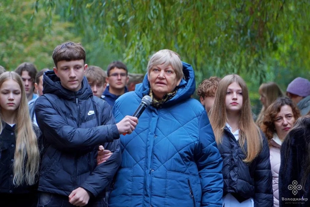 У гімназії Володимира відкрили меморіальні дошки на честь полеглих Героїв 8