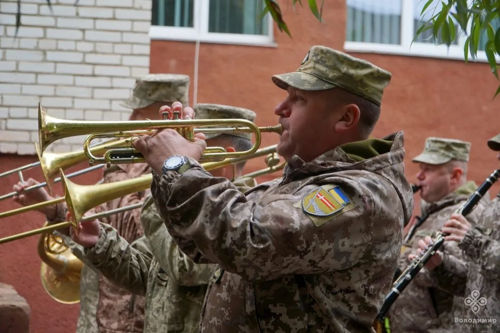 У гімназії Володимира відкрили меморіальні дошки на честь полеглих Героїв 1