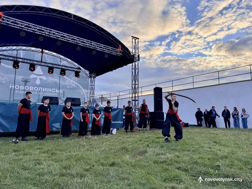 До Дня Захисників та Захисниць відбулися благодійні заходи: збирали кошти для 14 бригади 17