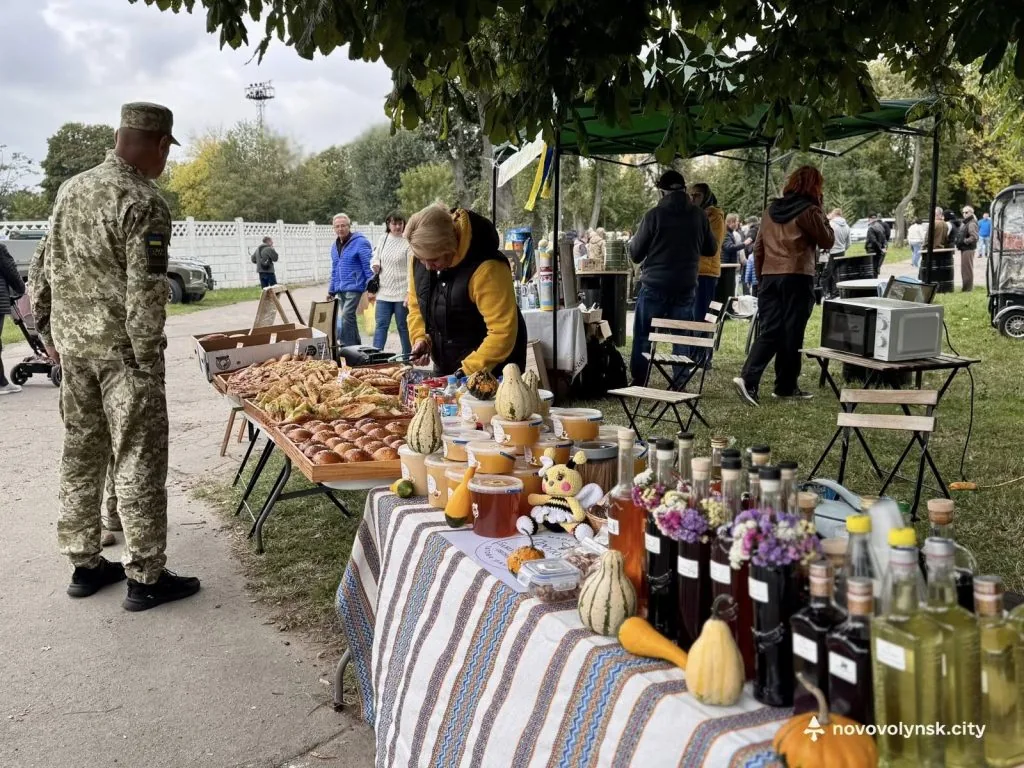 До Дня Захисників та Захисниць відбулися благодійні заходи: збирали кошти для 14 бригади 22