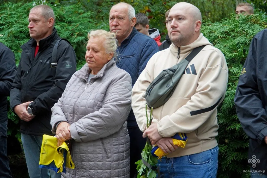 У гімназії Володимира відкрили меморіальні дошки на честь полеглих Героїв 15