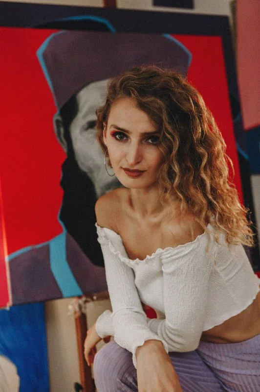 Красуня БУГу: Валерія Пасека з Благодатного підкорює Нью-Йорк своїми муралами 3