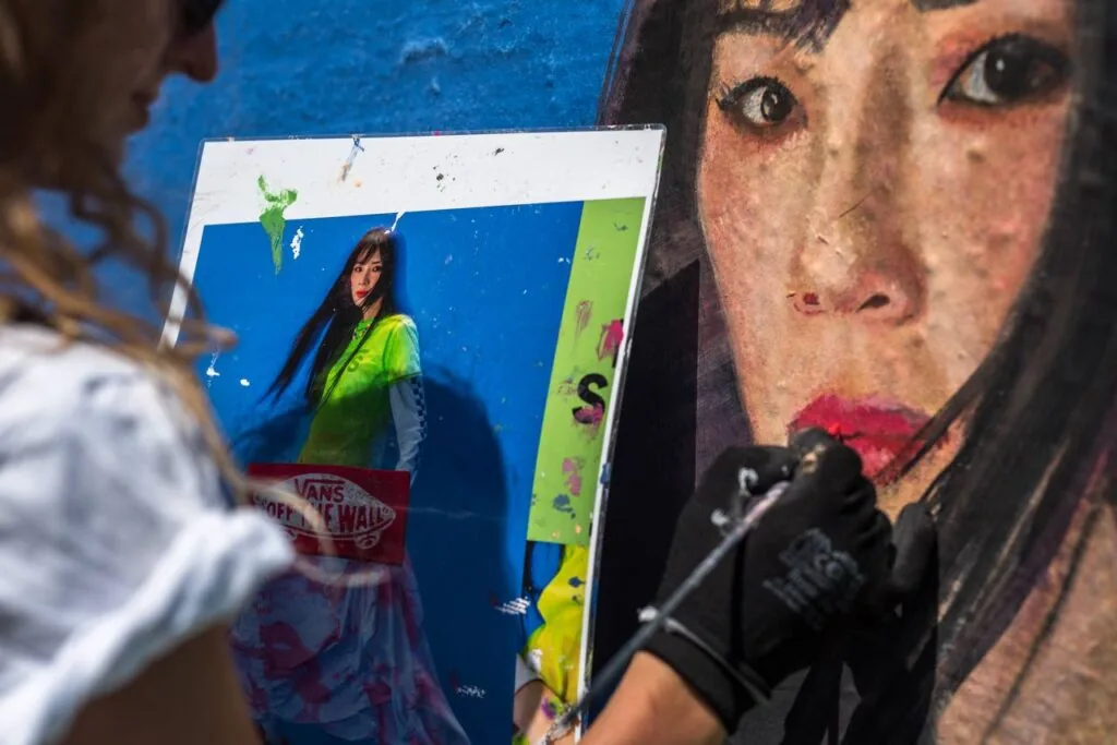 Красуня БУГу: Валерія Пасека з Благодатного підкорює Нью-Йорк своїми муралами 7