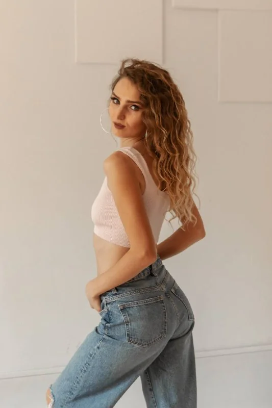 Красуня БУГу: Валерія Пасека з Благодатного підкорює Нью-Йорк своїми муралами 21