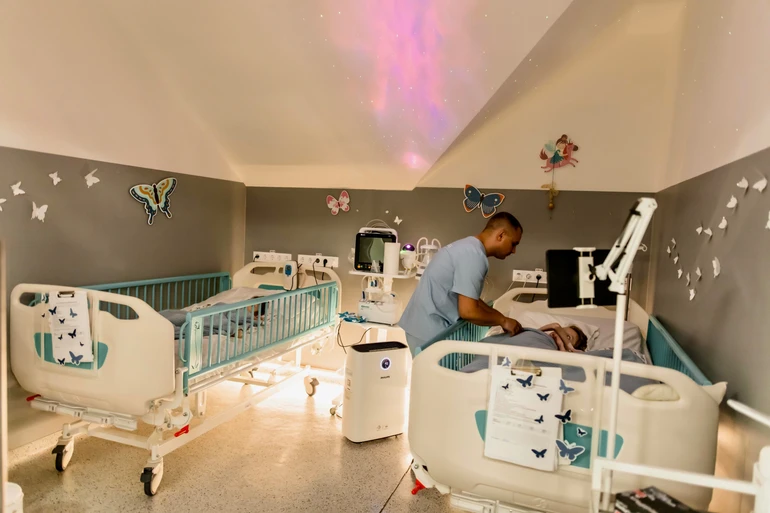 Важили 8 кілограмів у 13 років: історія прикутих до ліжка братів із Покровська, які понад рік виживали під опікою 10-річної дитини 1