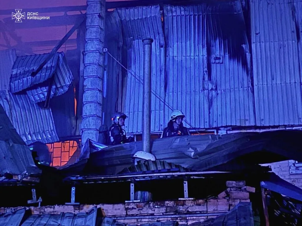 росіяни масовано атакували безпілотниками Білу Церкву на Київщині 4