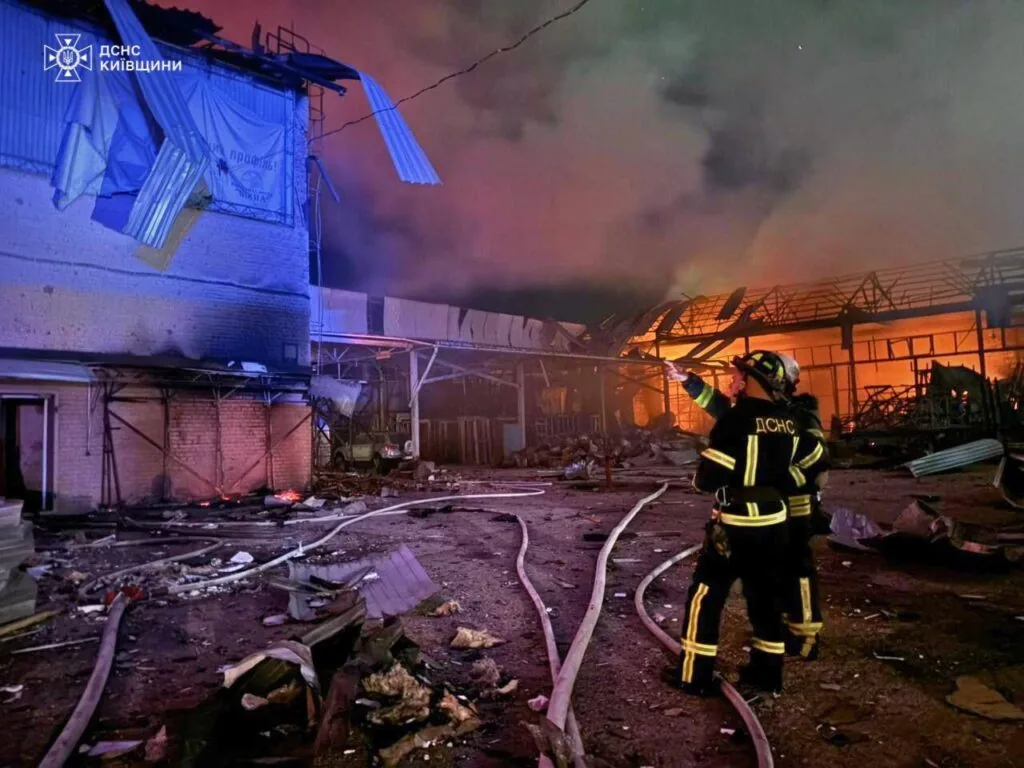 росіяни масовано атакували безпілотниками Білу Церкву на Київщині 2