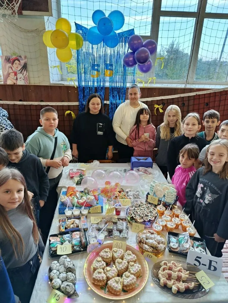 Учні ліцею №7 у Нововолинську зібрали понад 100 тисяч гривень для ЗСУ 2