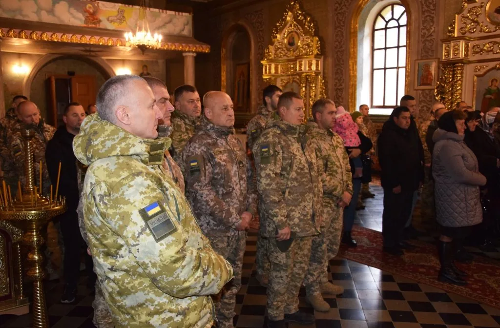 Рідним загиблих прикордонників з Володимира та Устилузької громади вручили їхні посмертні нагороди 3