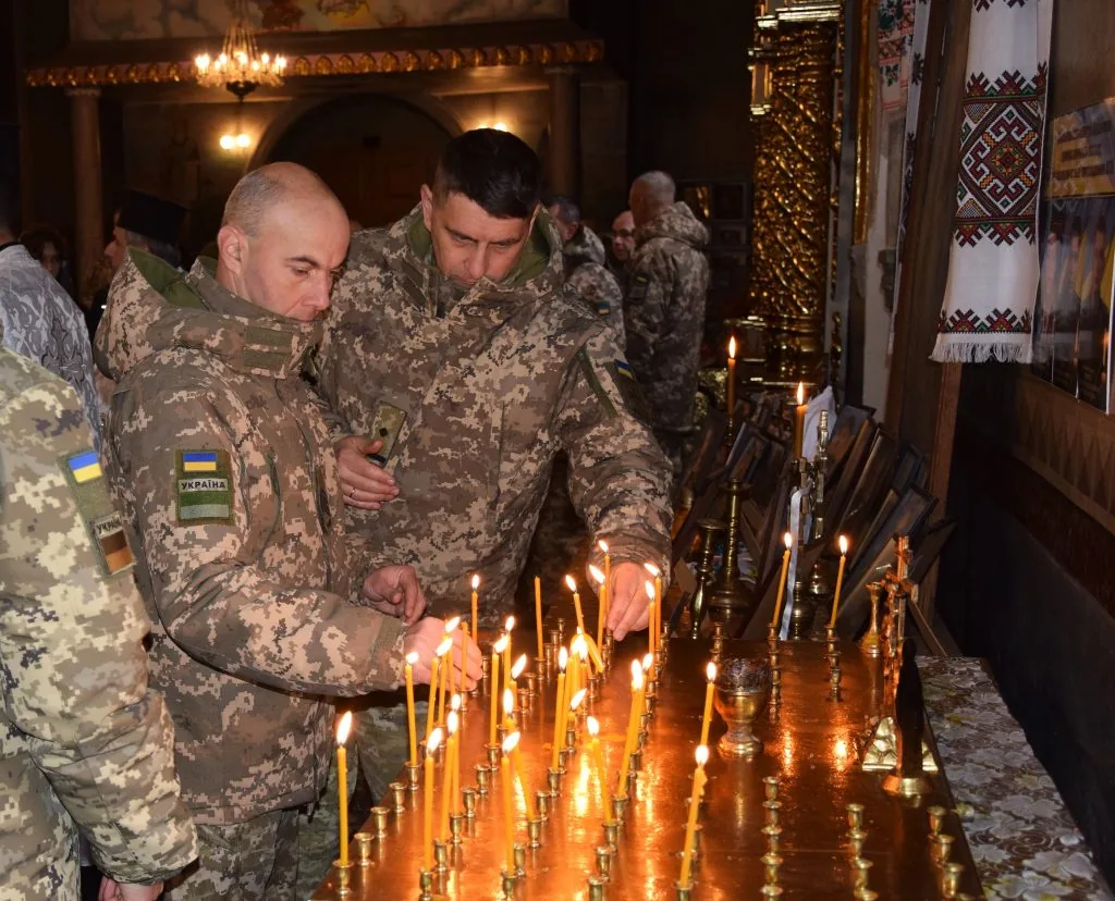 Рідним загиблих прикордонників з Володимира та Устилузької громади вручили їхні посмертні нагороди 4