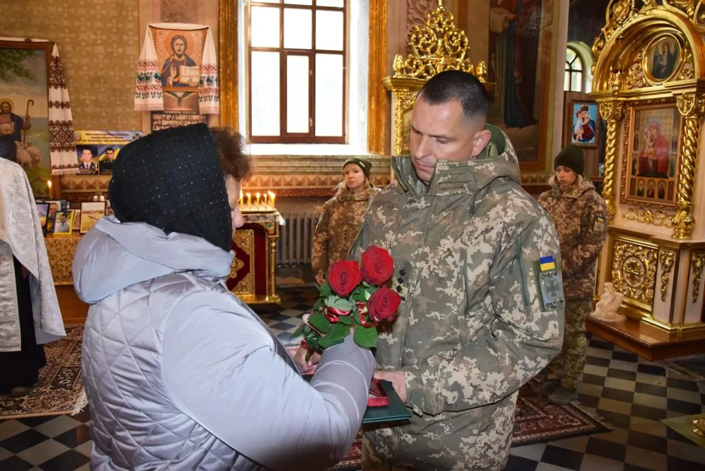Рідним загиблих прикордонників з Володимира та Устилузької громади вручили їхні посмертні нагороди 5