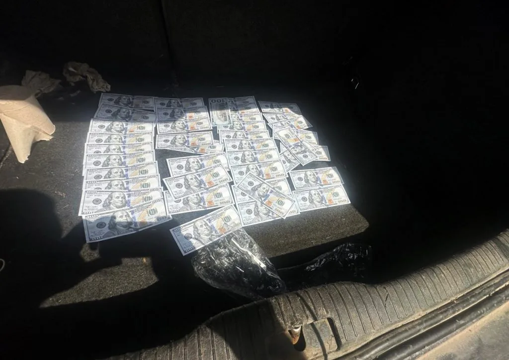 На Волині викрили ділків, які переправляли військовозобов'язаних через кордон 3