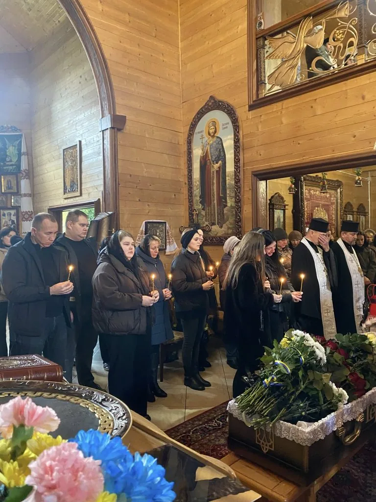 Назавжди 29: у Володимирській громаді провели в останню дорогу загиблого Героя Євгенія Піндаса 5