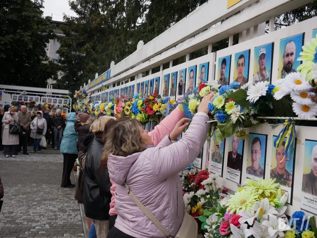 Місто буденне: у Володимирі вшанували захисників і захисниць України 32