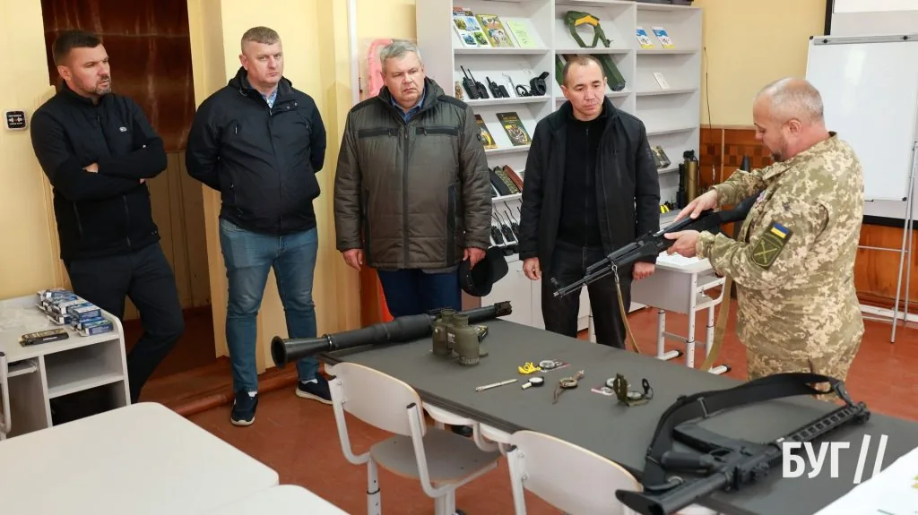 У Володимирському педколеджі представили роботу сучасного осередку «Захист України» 5