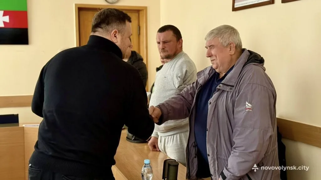 У Нововолинську вручили нагороди ветеранам і родинам військових 3