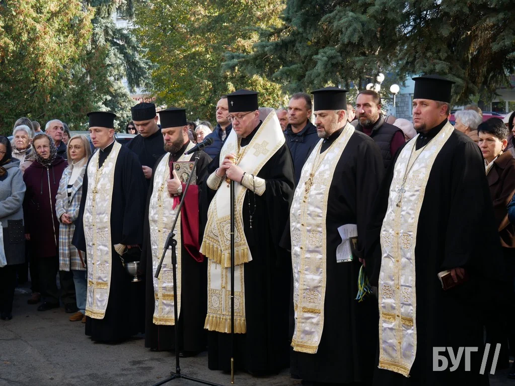 У Володимирі відкрили «Стіну надії» — місце пам’яті про військовополонених і зниклих безвісти захисників 3