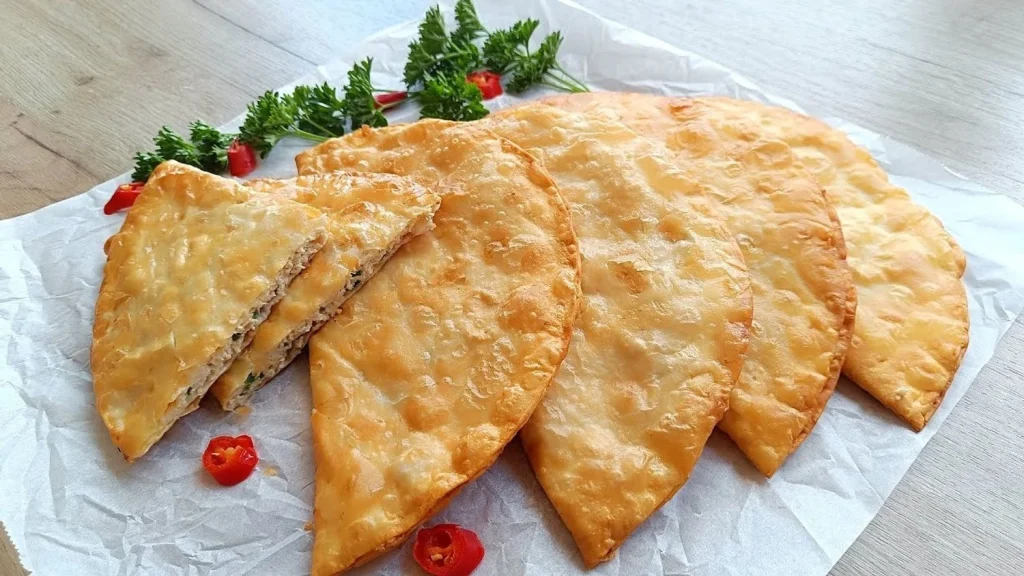 Приготуйте хрусткі та соковиті чебуреки: топ-5 найкращих рецептів 6