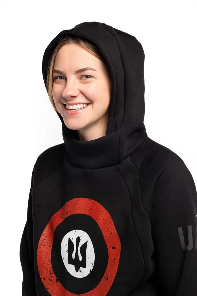 На які свята доречно дарувати патріотичні жіночі худі? 2