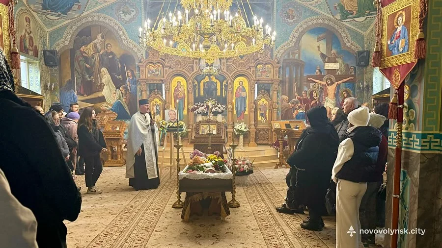 У Нововолинську попрощалися з полеглим Героєм Сергієм Ярощуком 3