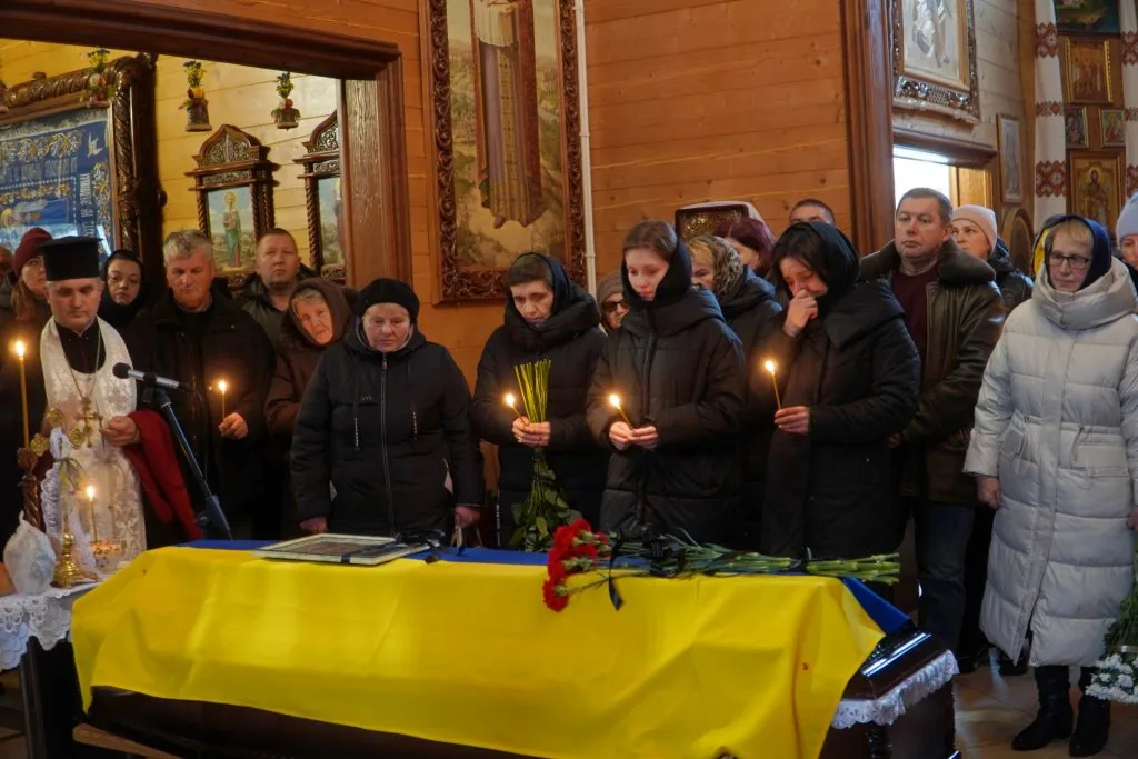 У Володимирській громаді провели в останню дорогу загиблого Героя Володимира Пойду 2
