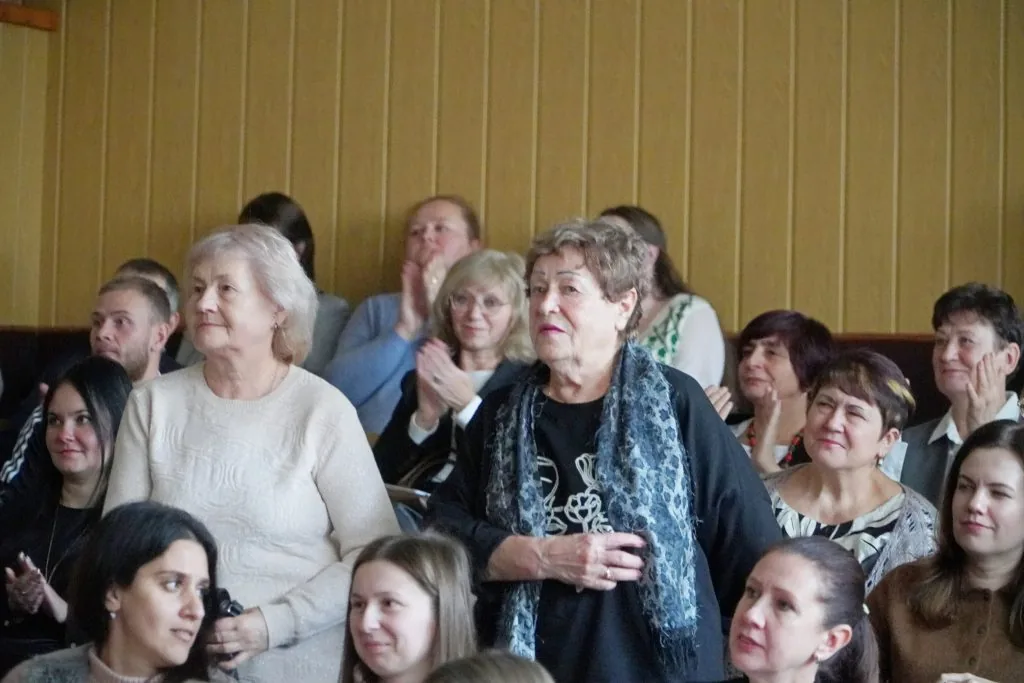 У Володимирській гімназії № 3 відбулися урочисті заходи з нагоди 85-річчя 9