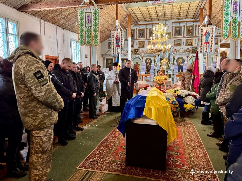 Нововолинськ попрощався з полеглим Захисником Юрієм Ващишиним 2