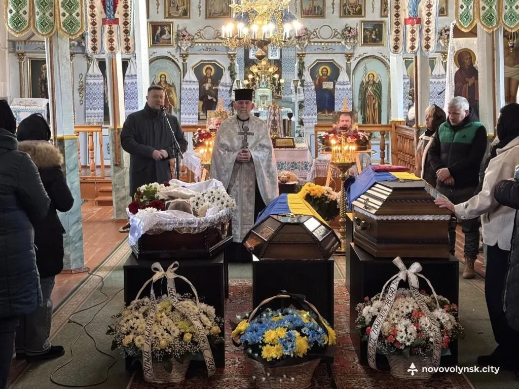 У Нововолинську попрощалися з двома полеглими Героями Олександром Малєвим та Миколою Поплавським 2