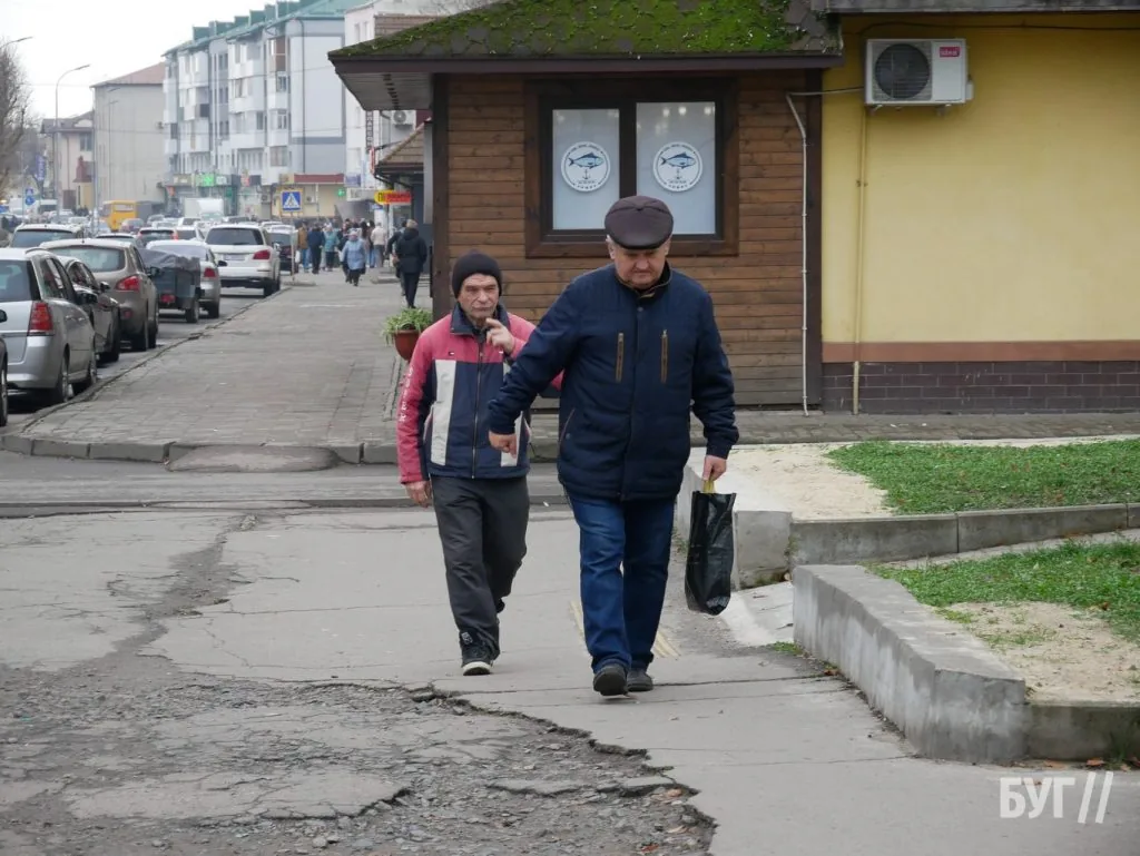 Місто буденне: осінній Володимир - між золотим листям і сірими буднями 1