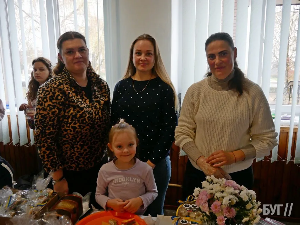 У гімназії №3 Володимира провели благодійний ярмарок на підтримку ЗСУ 2