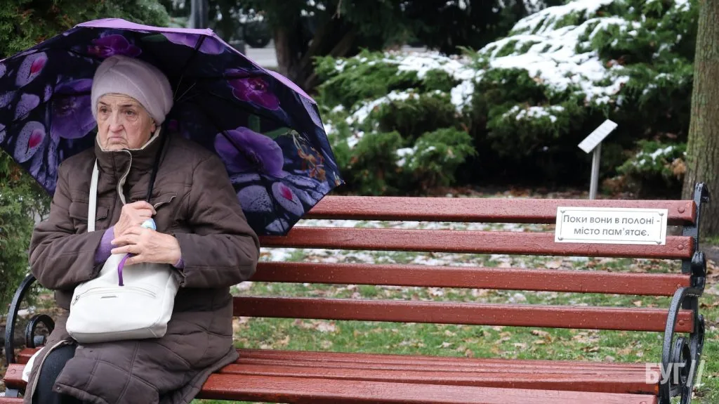 Місто буденне: світлі мешканці Володимира у похмуру погоду 6