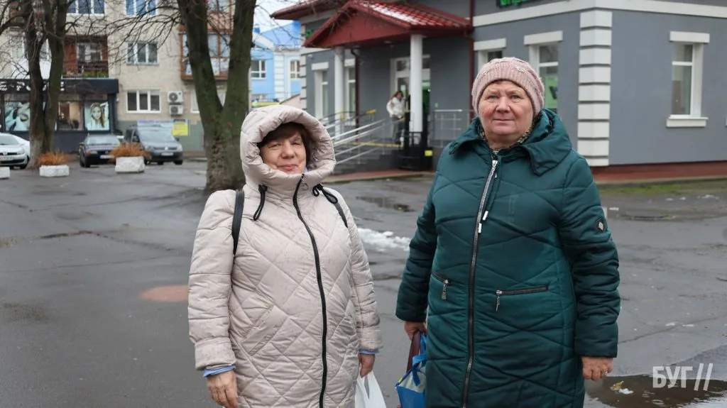 Місто буденне: світлі мешканці Володимира у похмуру погоду 14