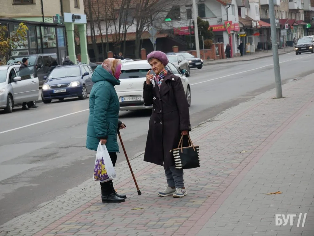 Місто буденне: осінній Володимир - між золотим листям і сірими буднями 15