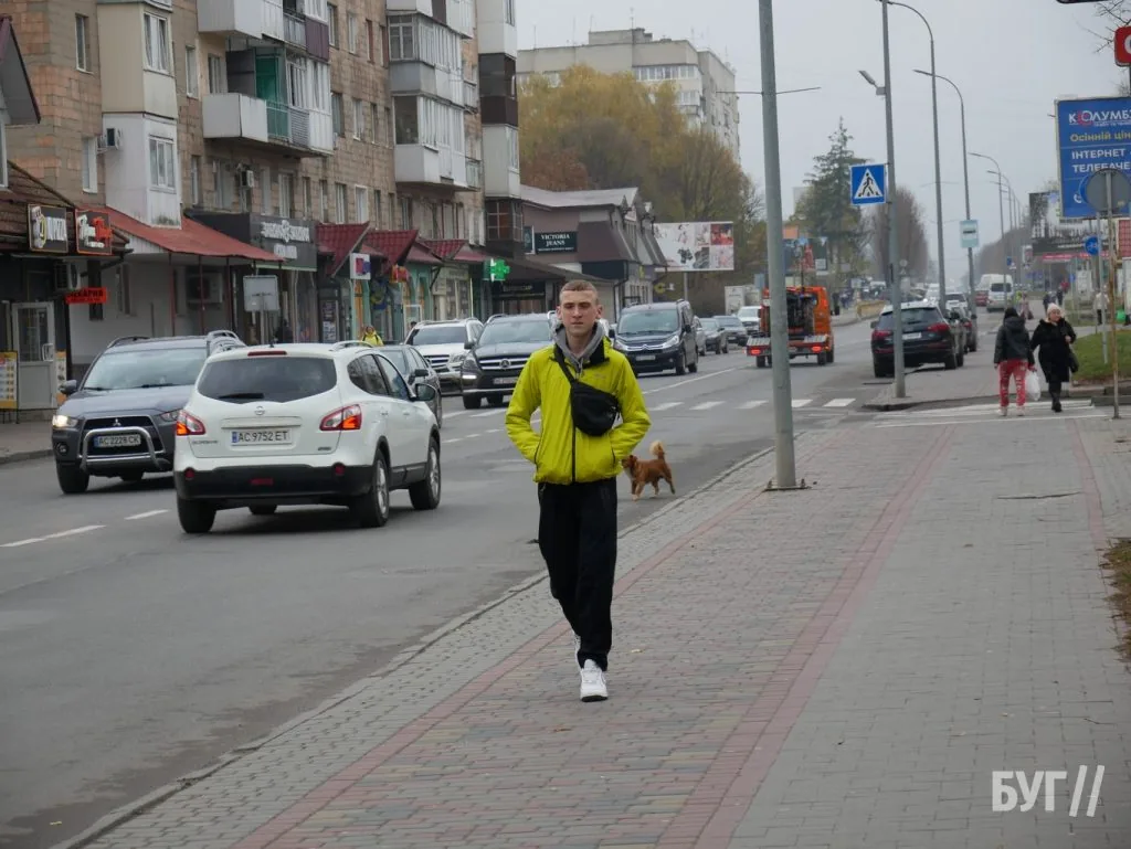Місто буденне: осінній Володимир - між золотим листям і сірими буднями 17
