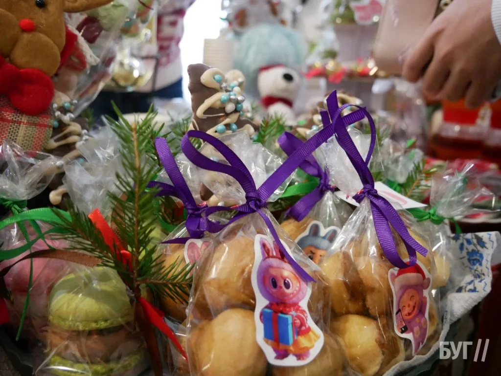 У гімназії №3 Володимира провели благодійний ярмарок на підтримку ЗСУ 17