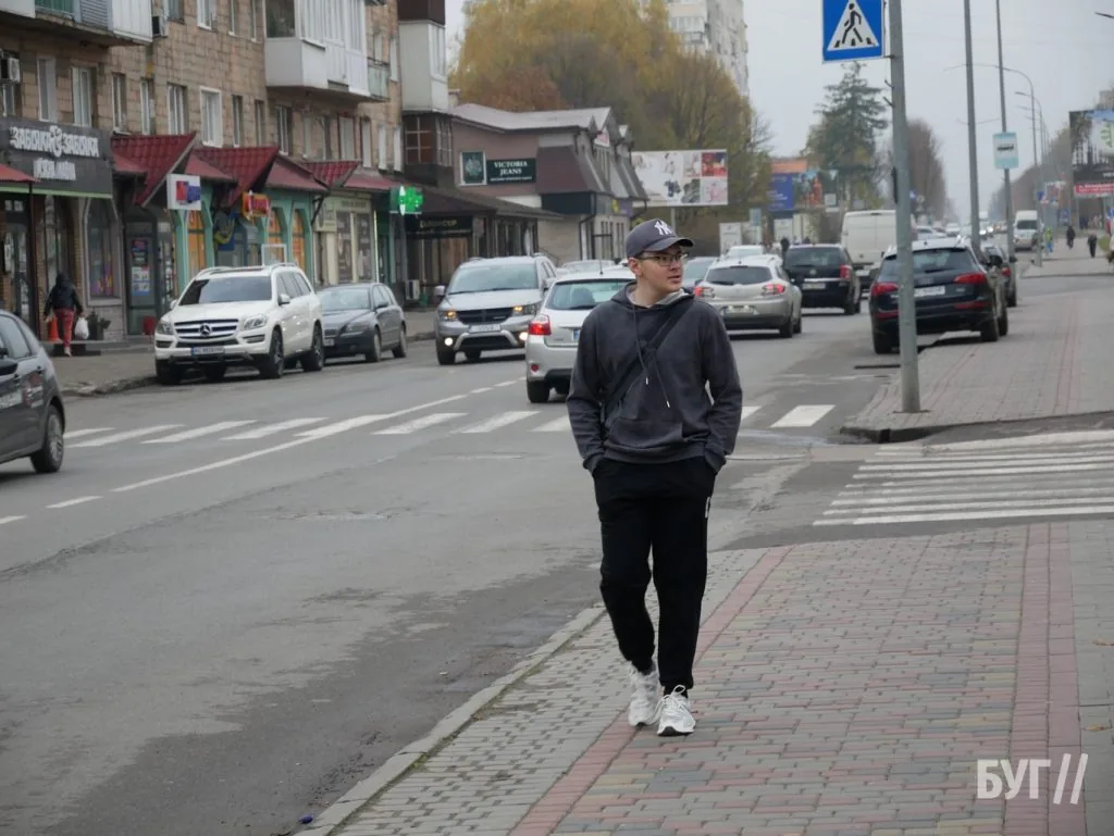 Місто буденне: осінній Володимир - між золотим листям і сірими буднями 18