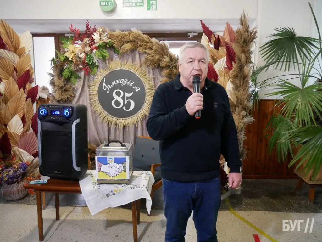 У гімназії №3 Володимира провели благодійний ярмарок на підтримку ЗСУ 19