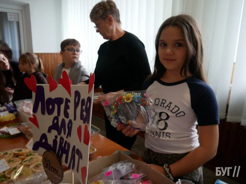 У гімназії №3 Володимира провели благодійний ярмарок на підтримку ЗСУ 25