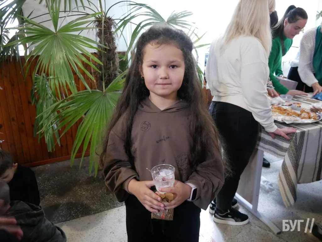 У гімназії №3 Володимира провели благодійний ярмарок на підтримку ЗСУ 42