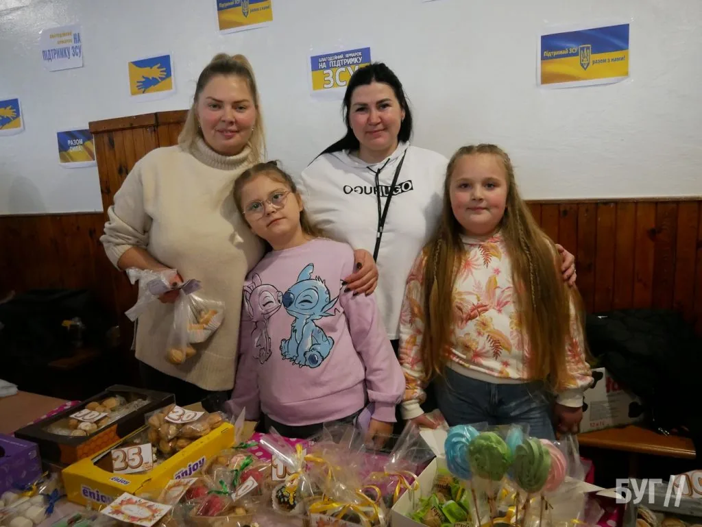 У гімназії №3 Володимира провели благодійний ярмарок на підтримку ЗСУ 65