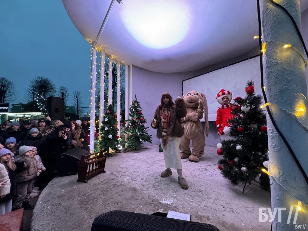 У Нововолинську запрацювало Різдвяне містечко: нова локація, дитячі листи та благодійність для наших Захисників 6