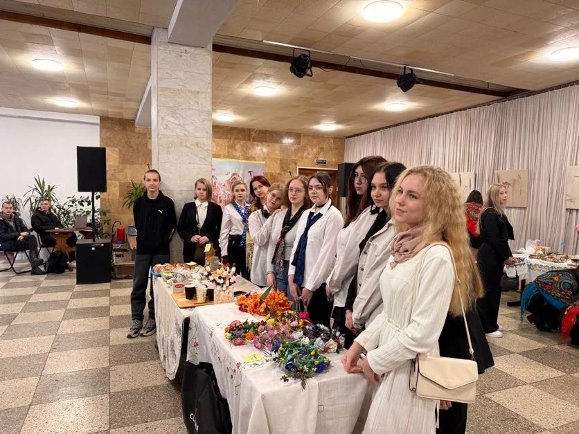 День коледжу у Володимирі відзначили добром: ярмарок зібрав понад 156 000 грн для захисників 2