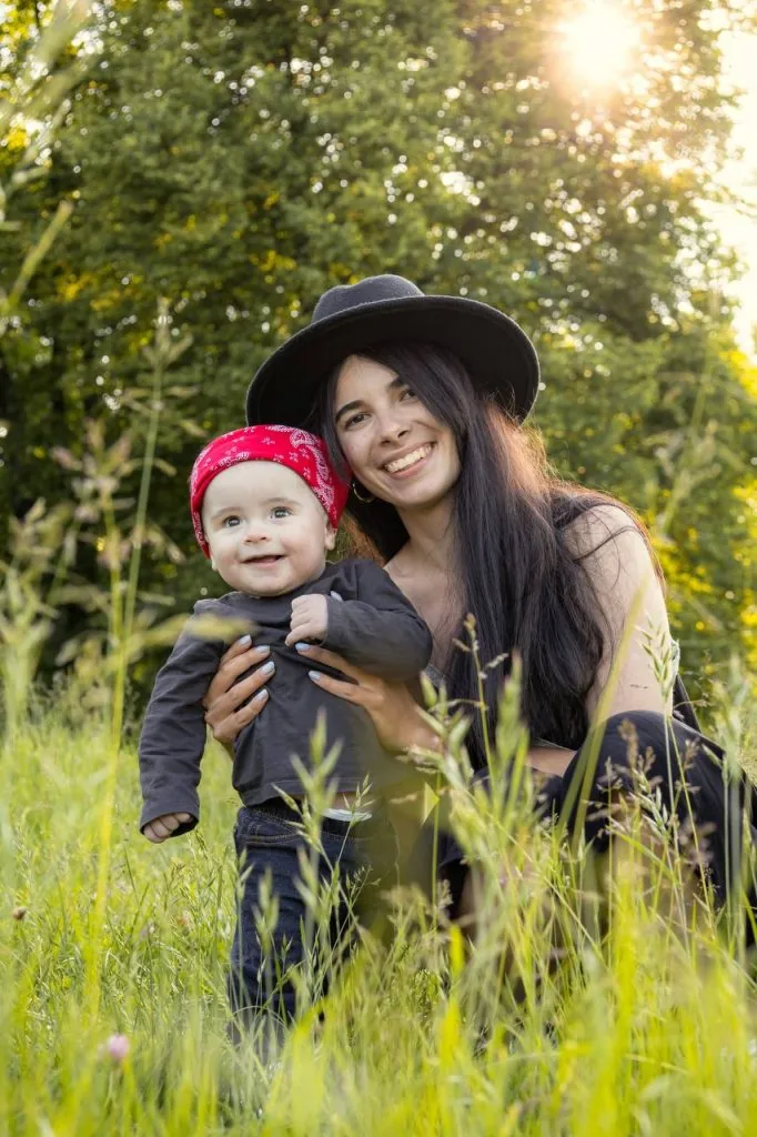 Красуня БУГу: Даша Жаліс з Нововолинська — мама, SMM-ниця й дівчина, що несе у світ творчість 4